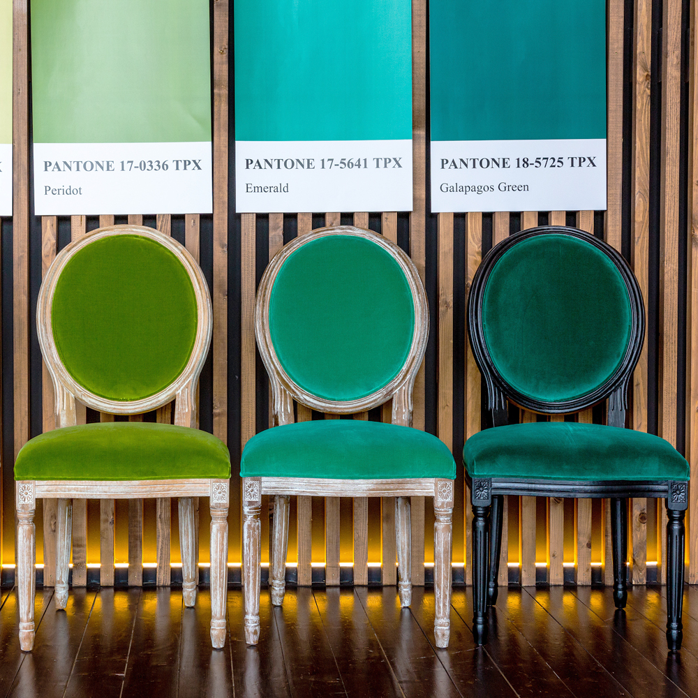 Стул Луи - Изумруд бархат лесной орех Объект мечты