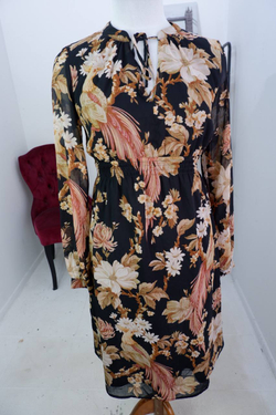 Платье H&M легкое и приталенное, маркировка S, визуально на 44 размер