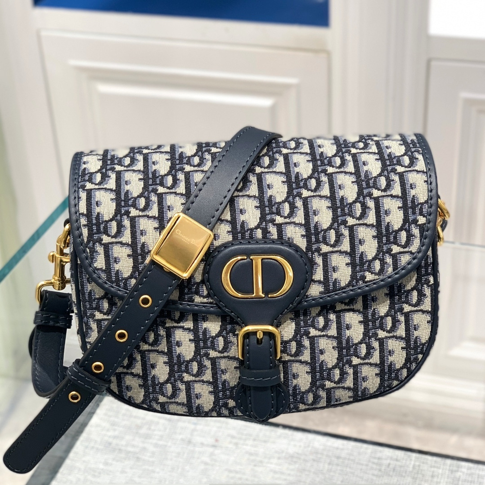 Christian Dior Bobby Bag 22 cm