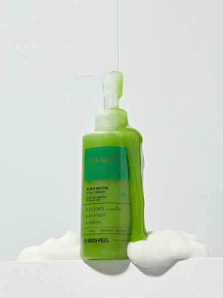 Medi-Peel Кислородная пенка для умывания с кислотами и центеллой Phyto Cica-Nol B5 AHA BHA Vitamin Calming O2 Deep Cleanser 150 мл