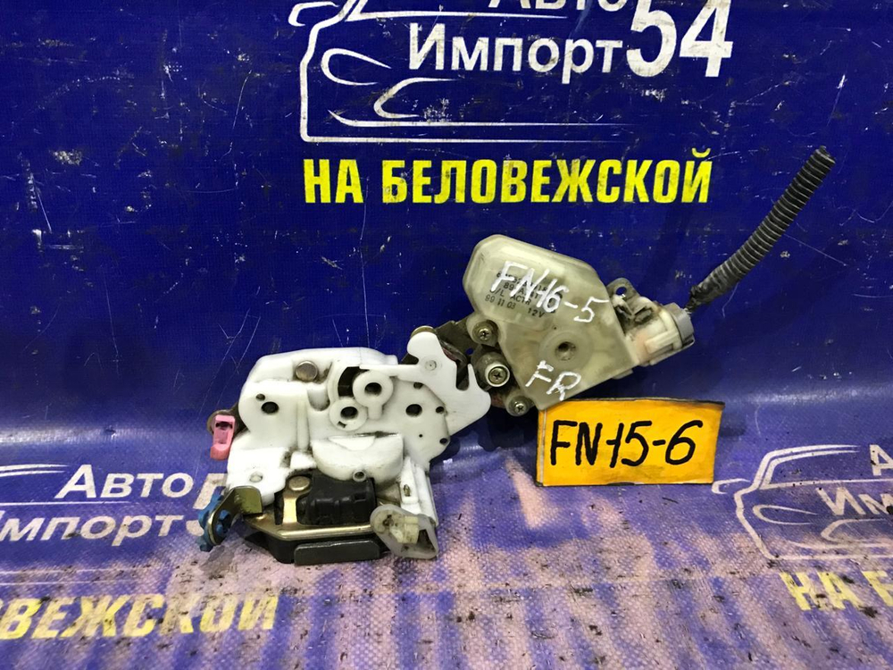 Замок двери передней правой NISSAN PULSAR 2000
