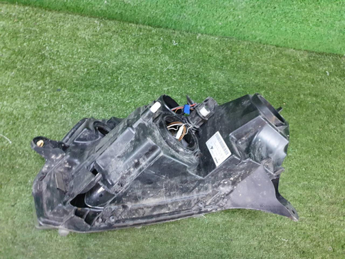 Битая Фара правая Renault Logan 2 Sandero 2 (2014-2018) галоген