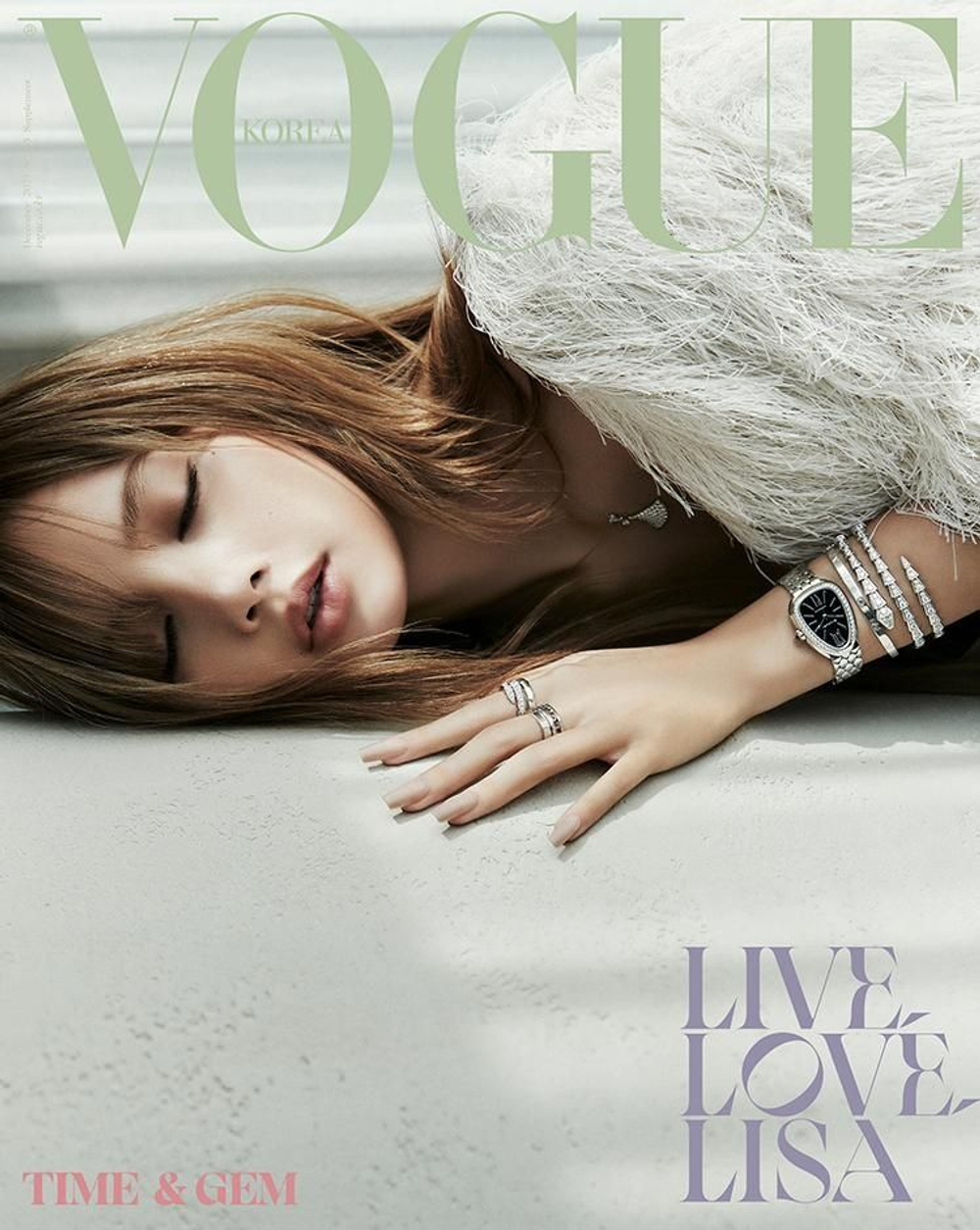 публикация VOGUE - 2025.12 LISA B Type