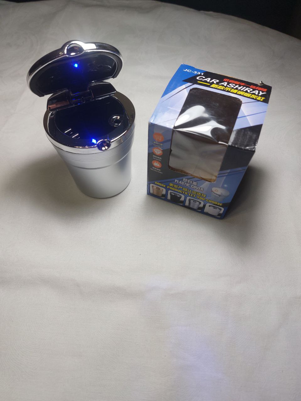 Пепельница автомобильная бездымная с подсветкой, подстаканник для автомобиля