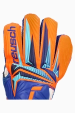 Вратарские перчатки Reusch Attrakt Solid