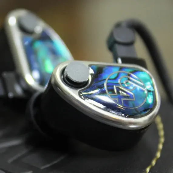 64 Audio Nio