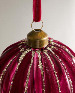 ZARA HOME ЕЛОЧНОЕ УКРАШЕНИЕ В ФОРМЕ ШАРА С ПОЛОСКАМИ ИЗ БАРХАТА, КРАСНЫЙ