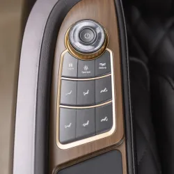 Массажное кресло Orlauf Angel Brown