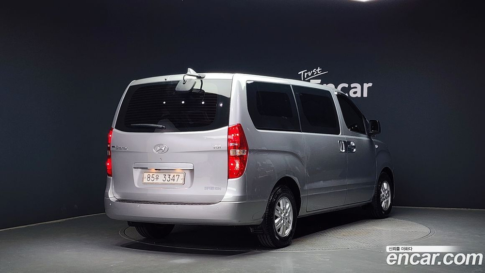 Hyundai The New Grand Starex Van 3-х местный (04.2020)