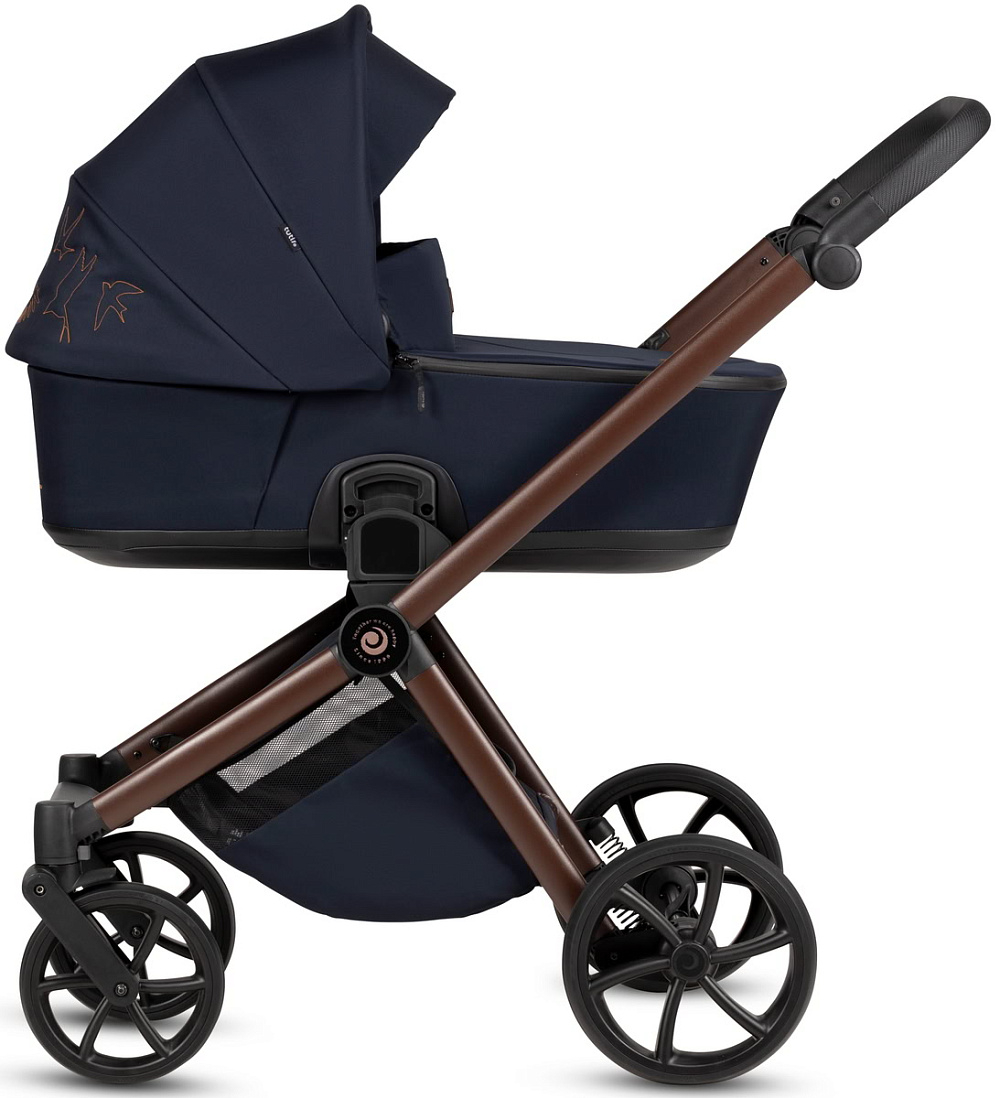 Детская коляска Tutis Mio 3 Plus Limited New 4 в 1 с автокреслом Beno Black и базой 1622015 Midnight Swallow