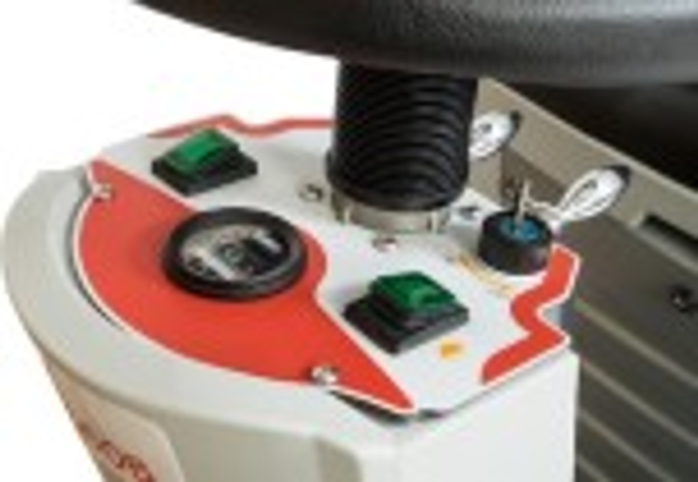 Машина поломоечная Bennett RANGER R660B Li-150 Ah, с местом оператора BNT63010-li150