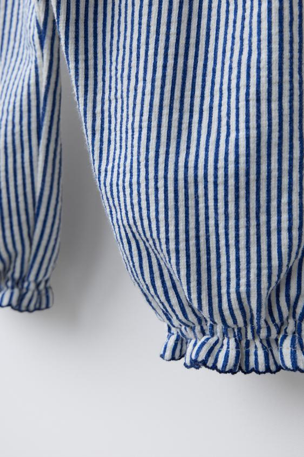 ZARA ДЛИННЫЙ КОМБИНЕЗОН В ПОЛОСКУ С ЖАТКОЙ, ЯРКО-СИНИЙ