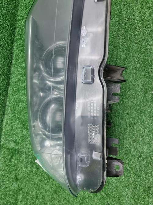 Фара правая BMW X3 F25 (2010-2014) Ксенон