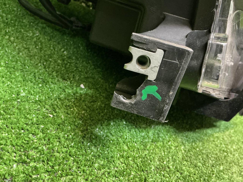 Фара правая Nissan X-Trail T32 (2017-2022) галоген