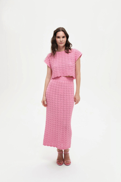 Розовая трикотажная юбка