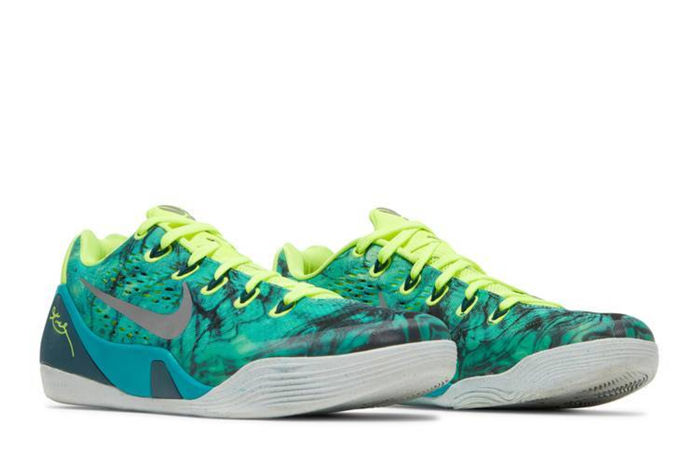 Kobe 9 low easter best sale