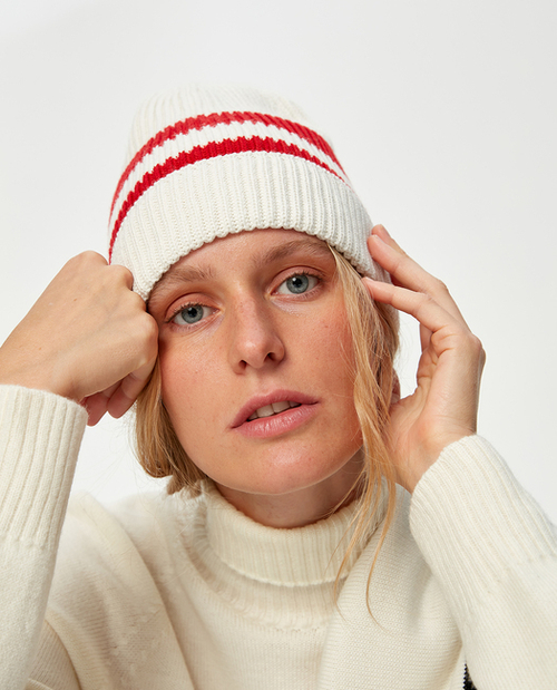 Шапка в полоску