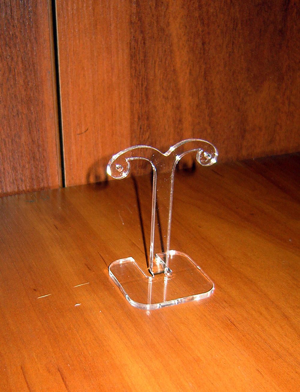 Подставка под серьги №2 прозрачная 60 мм