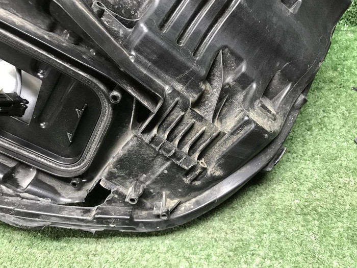 Битая Фара правая Mercedes E W213 (2020-2023) LED