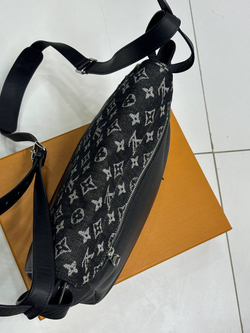 Сумка-мессенджер Louis Vuitton