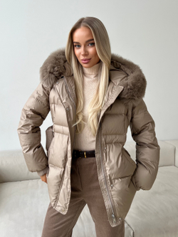 Пуховик Fresh миди с поясом песочный