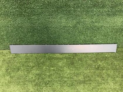 Накладка двери левая Range Rover Vogue L405 12-22