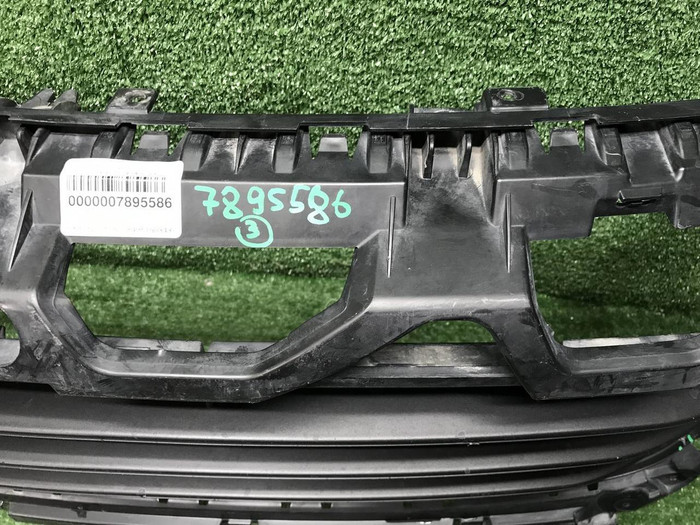 Решетка перед. бампера Porsche Cayenne 2 958 14-18