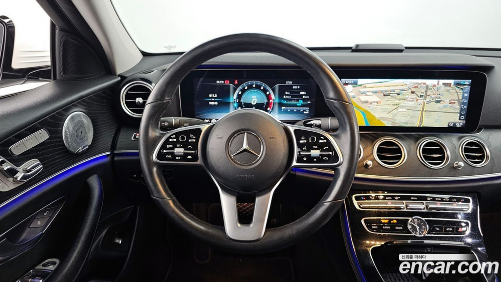 Mercedes-Benz E-Class W213 E300 Avangarde (05.2020)