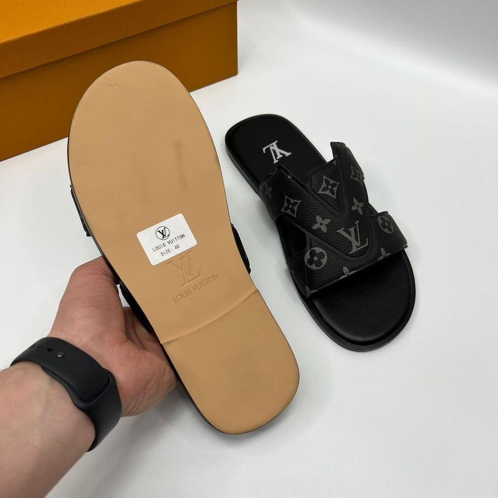 Шлепанцы Louis Vuitton