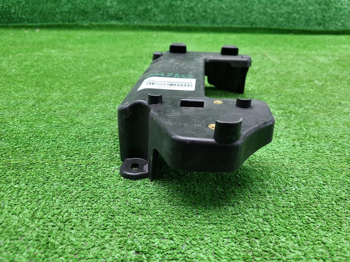 Кронштейн блока предохран. Mercedes S W223 (20-нв)