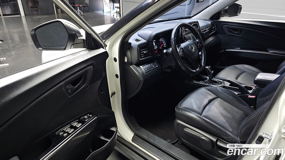 KG Mobility (Ssangyong) Very New Tivoli Дизель 1.6 2WD (06.2020)