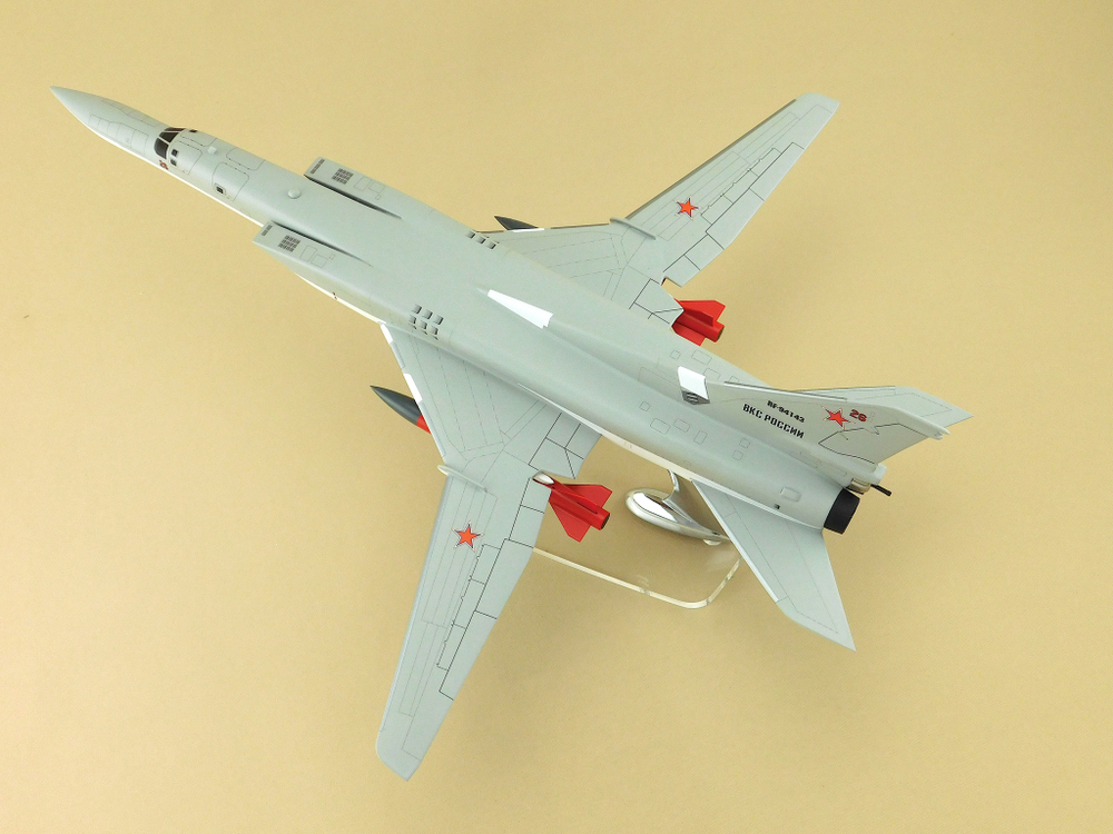 Модель самолета Ту-22МЗ (М1:100, RF-94143, 26)