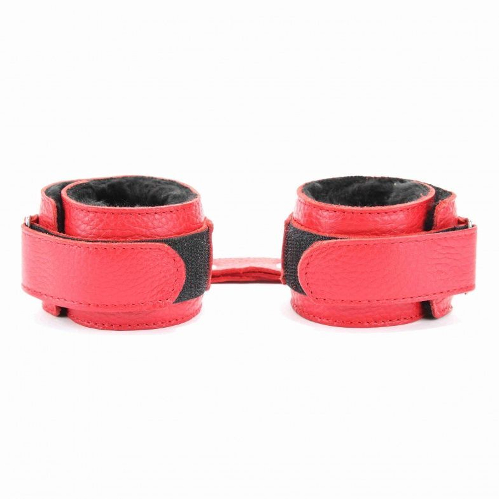 Красные кожаные наручники с меховым подкладом (Цвет: красный)