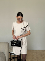 Платье ассиметричное с рюшей