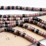 Родонит бусины, рондель, размер около 2,2*4,3 мм, цена за отрезок 19 см (1/2 нити)