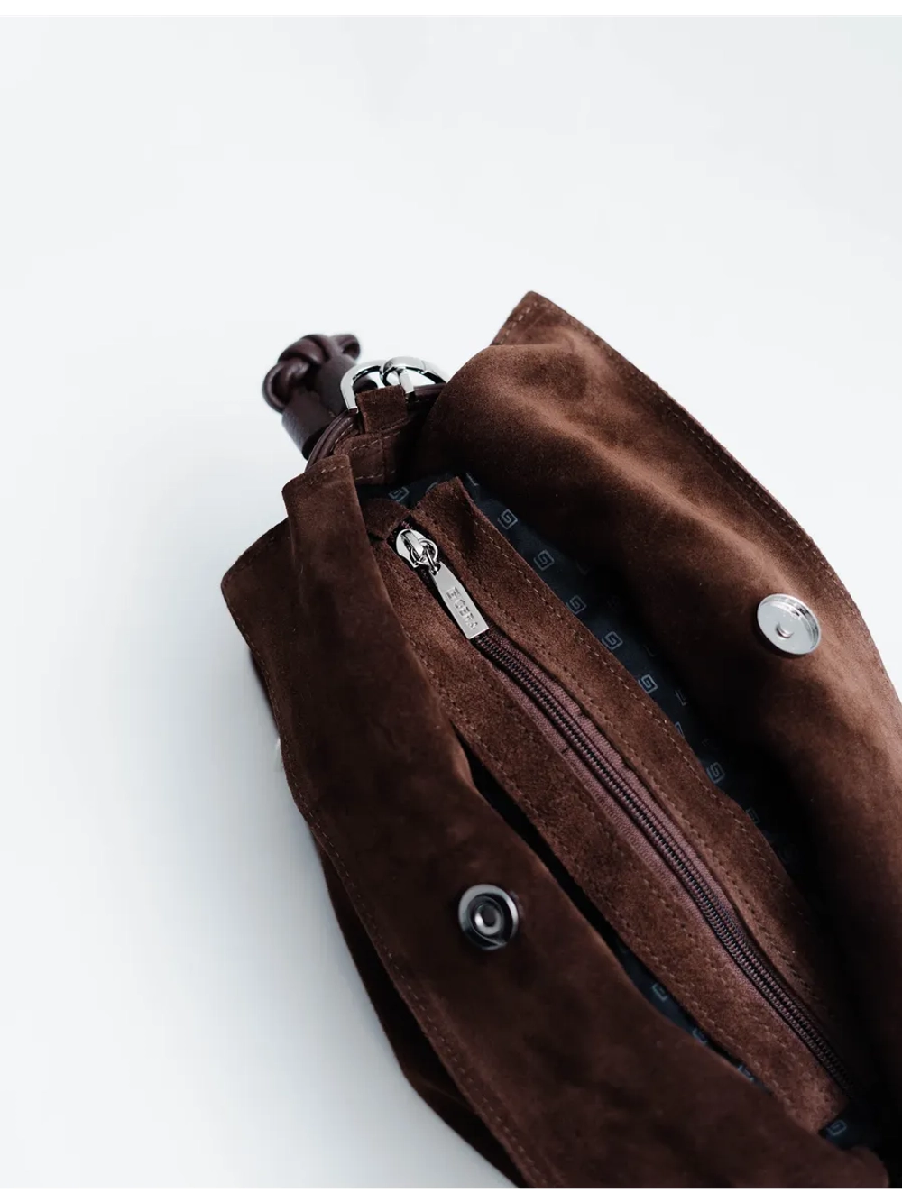 Сумка мешок через плечо средняя натуральная замша