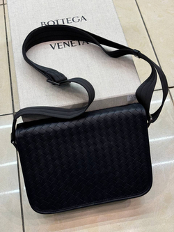 Сумка-мессенджер Bottega Veneta