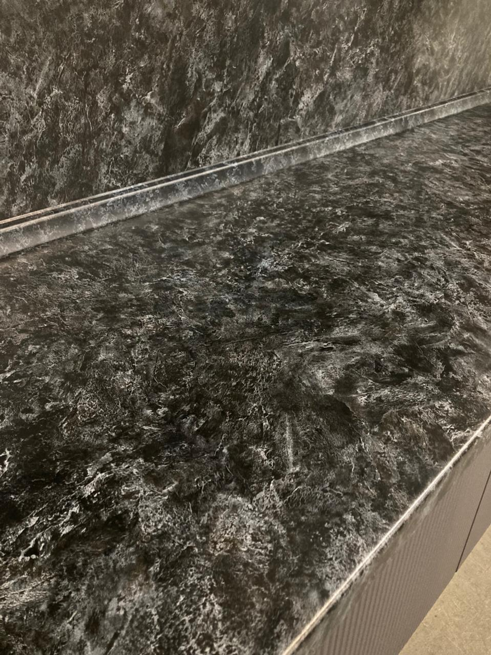 Столешница Кастило темный 1 кат 4100*600*40 \4046\