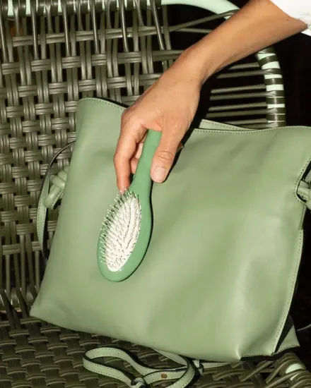 La Bonne Brosse N.04 The Miracle Petite Brush