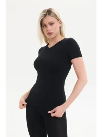 Футболка летняя с V-вырезом