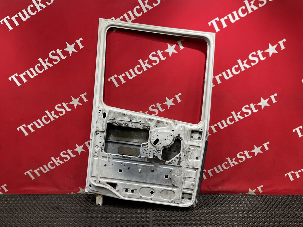 Дверь левая