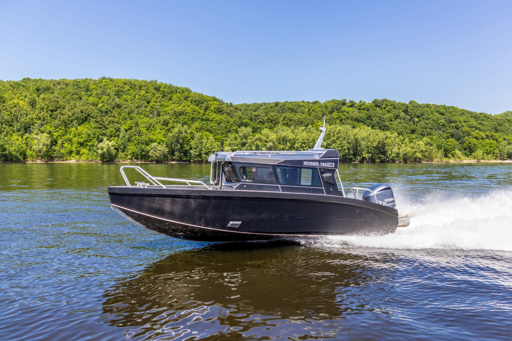 Катер Volzhanka VOYAGER 700 COB (CabinOpenBow)