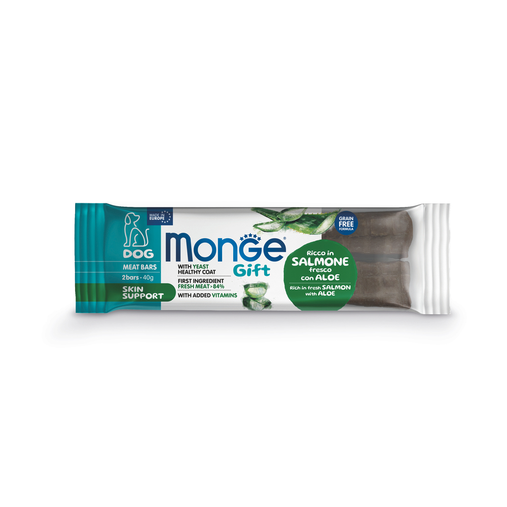Лакомство Monge Gift Skin support для собак всех пород "Мясные батончики" со свежим лососем, алоэ вера и дрожжами для поддержки здоровья кожи 40 г
