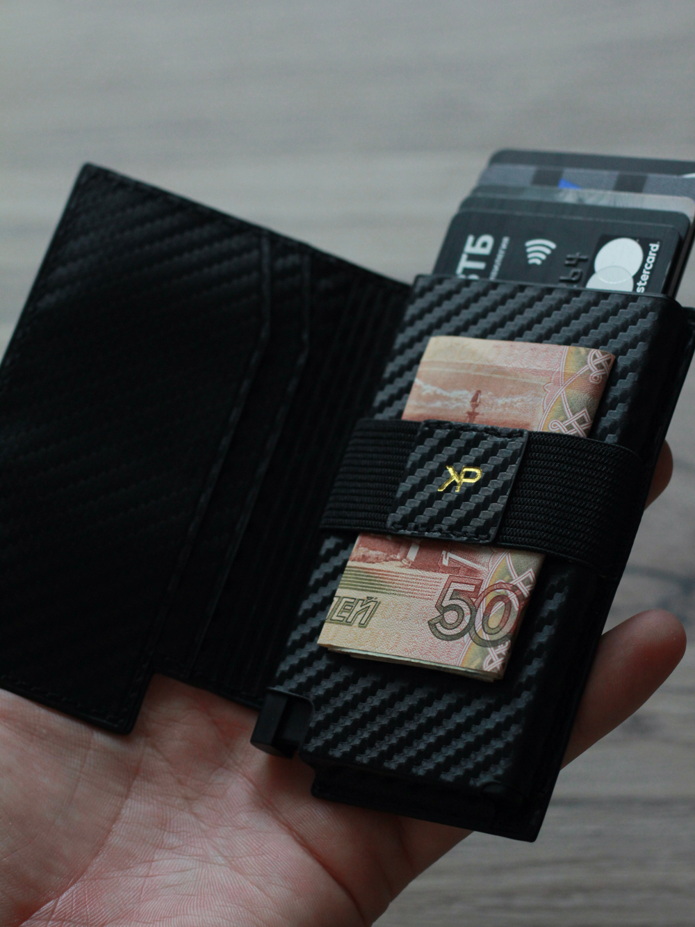 Картхолдер кошелёк из карбоновой кожи