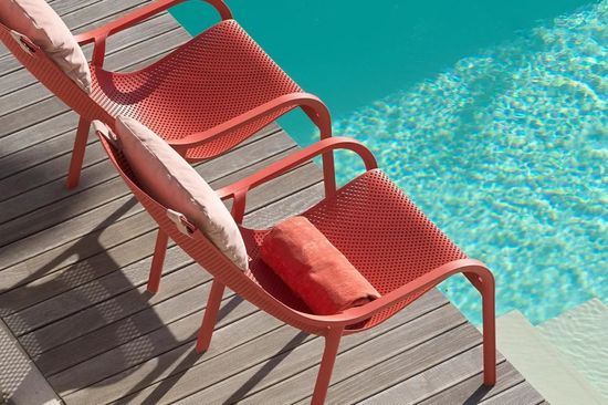 Лаунж-кресло пластиковое с подушкой Net Lounge