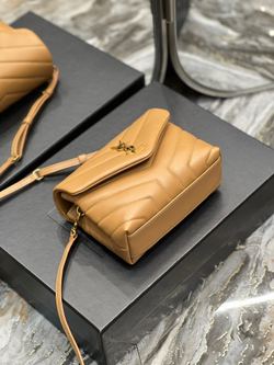 Saint Laurent Loulou 20 cm