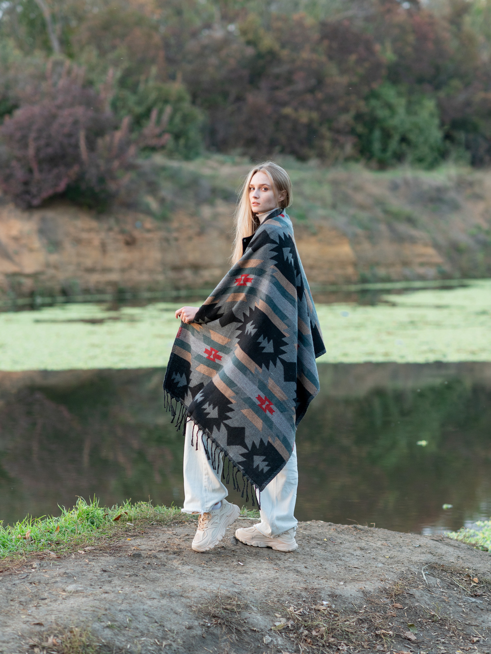 Шарф теплый с орнаментом Навахо