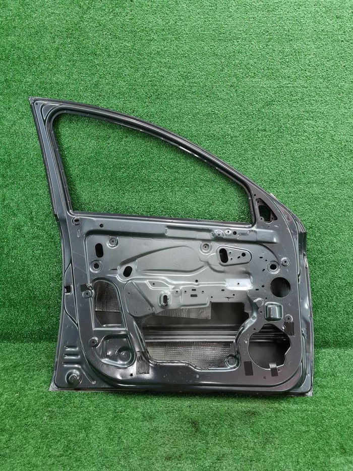 Дверь передняя левая Lada Vesta (2015-н.в.) Cross