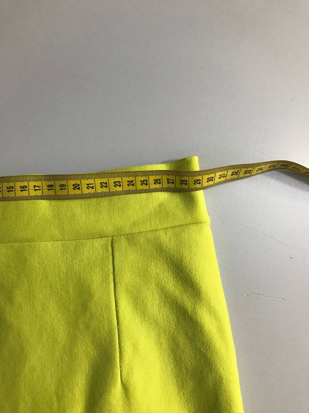 Юбка яркого цвета, визуально 40 размер