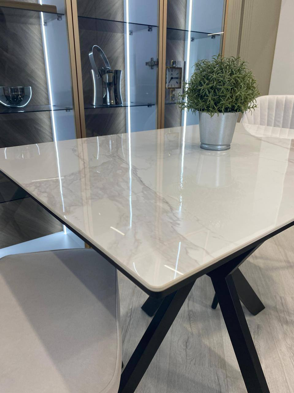 Кухонный раскладной стол "Комильфо Мини" из керамогранита, белый мрамор